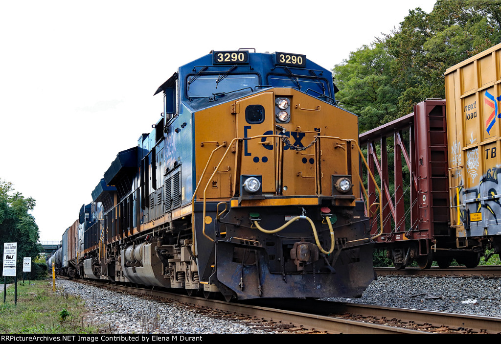 CSX 3290 on B-776